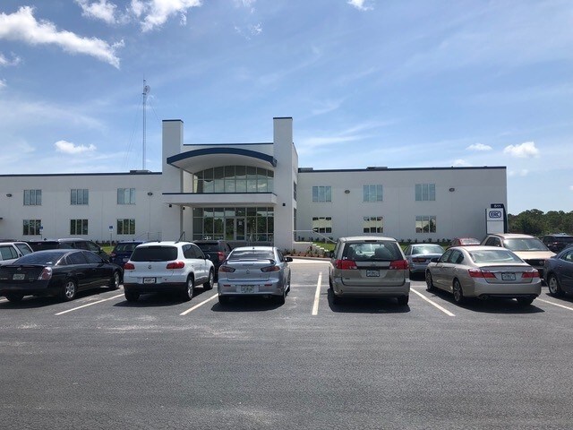 More Photos Of 511 N John Rodes Blvd, Melbourne Office For Lease