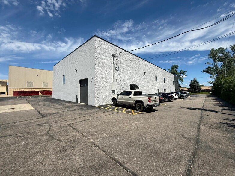 More Photos Of 1880 Birchwood Dr, Troy Warehouse For Sale