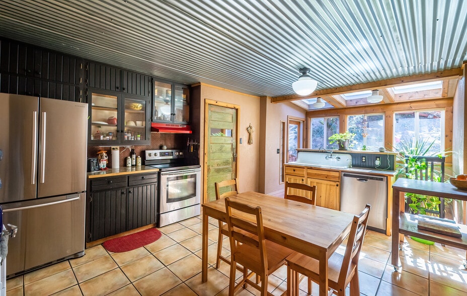 More Photos Of 627 Sudderth Dr, Ruidoso Hotel For Sale