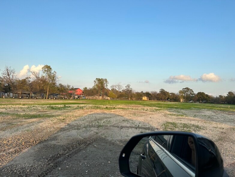 More Photos Of 8120 Jensen Dr, Houston Land For Lease