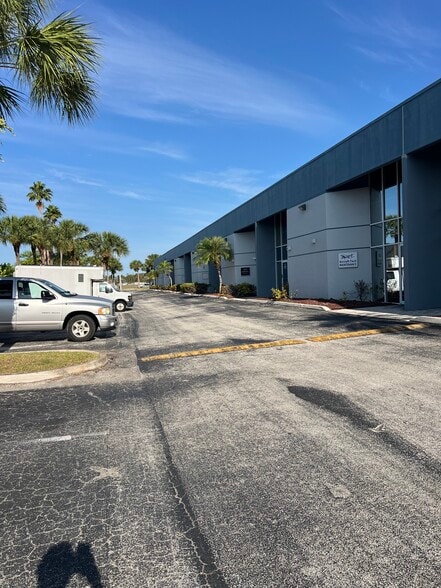 More Photos Of 16155 W 117th Ave, Miami Light Distribution For Sale