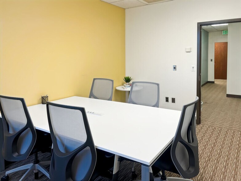 More Photos Of 100 West Rd, Towson Coworking Space