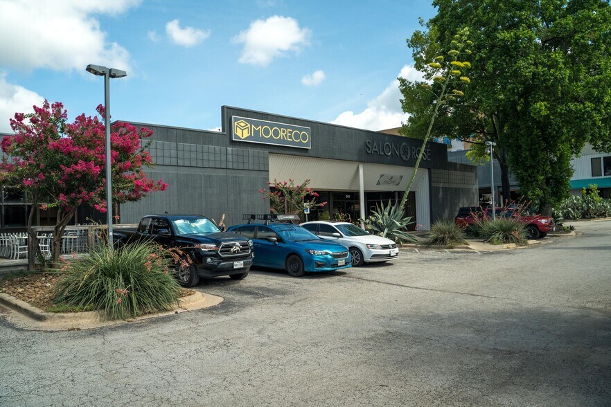 More Photos Of 4930 S Congress Ave, Austin Storefront For Lease