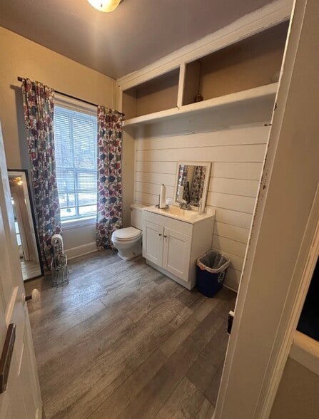 More Photos Of 234 Main St, Annapolis Storefront Retail Office For Lease