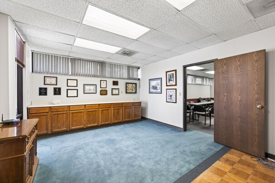 More Photos Of 1370 Dublin Rd, Columbus Office For Lease