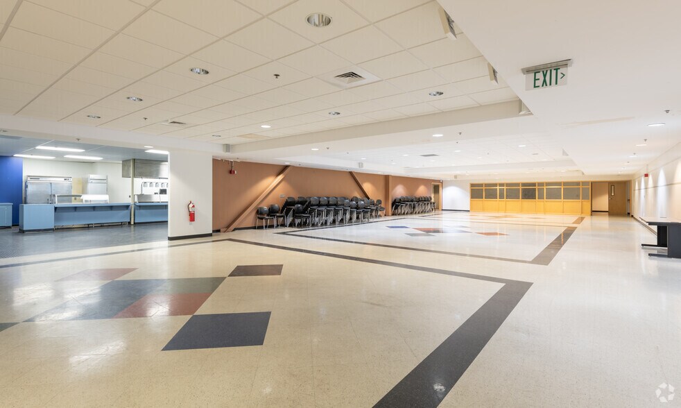 More Photos Of 121 Technology Dr, Durham Unknown For Lease