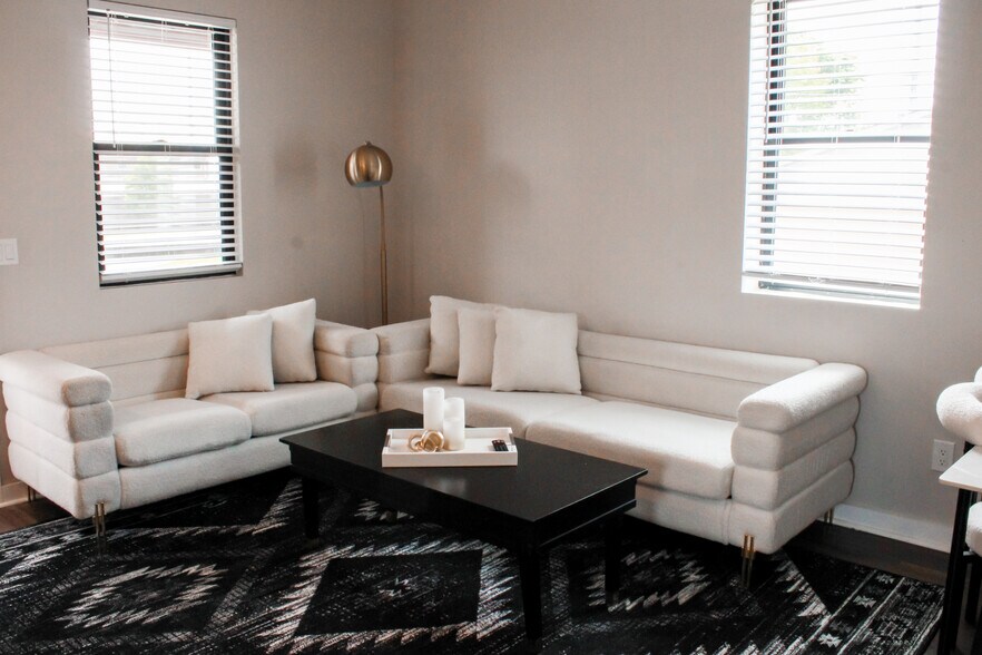 More Photos Of 1807 Logan Ave, Knoxville Multifamily For Sale
