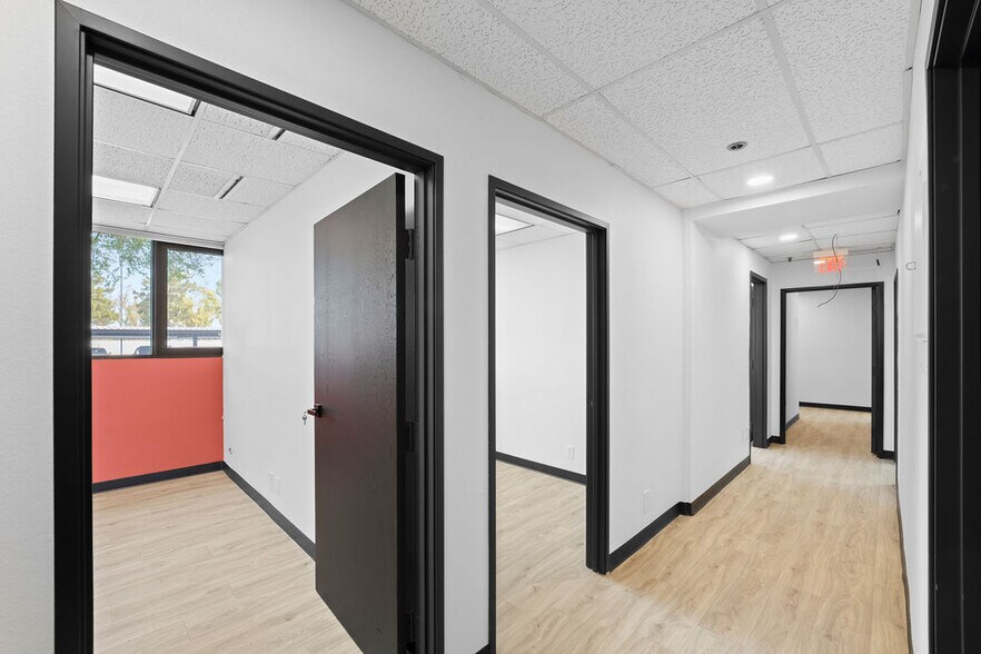 More Photos Of 560 W Brown Rd, Mesa Office For Lease