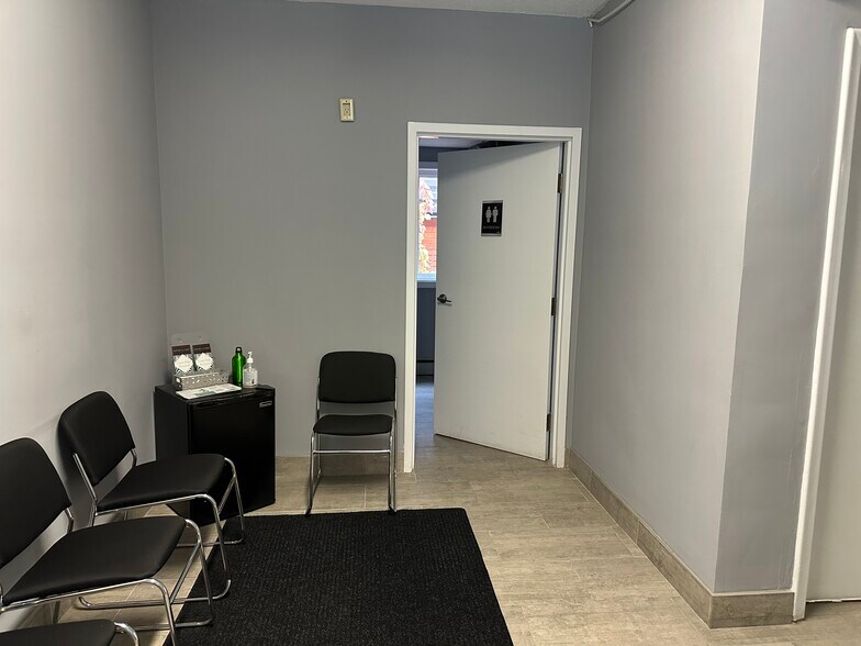 More Photos Of 70 King St E, Hamilton Storefront For Lease