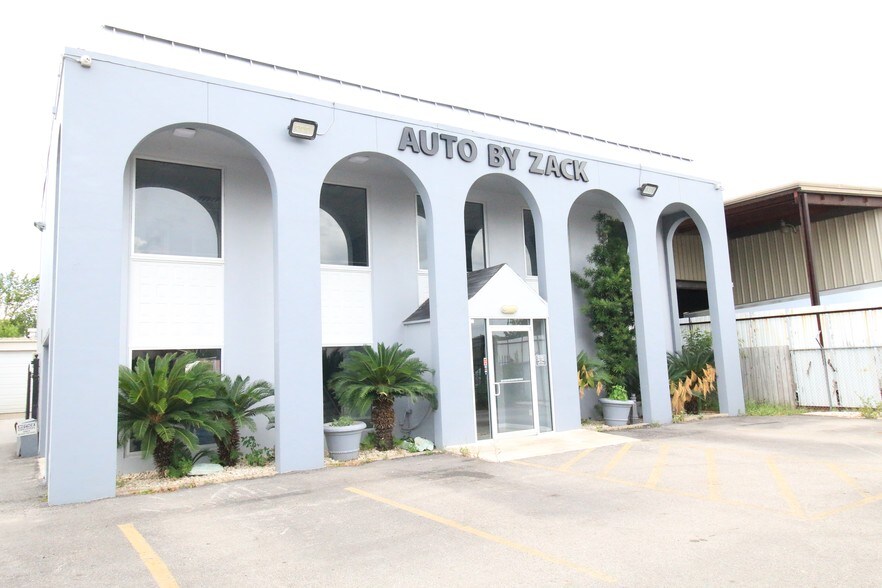 Primary Photo Of 5827 Star Ln, Houston Warehouse For Sale