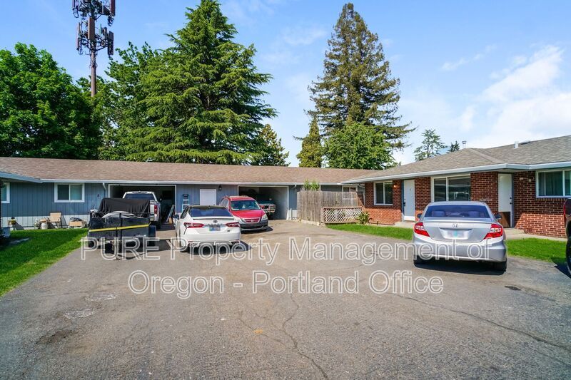 More Photos Of 1049 SE Walnut St, Hillsboro Apartments For Sale