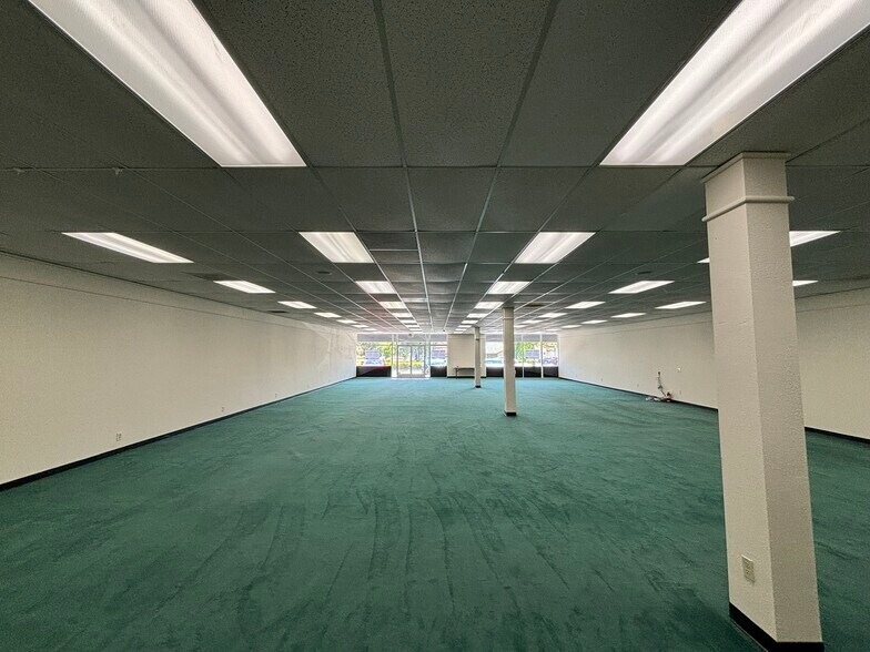 More Photos Of 10215-10225 S De Anza Blvd, Cupertino Freestanding For Lease