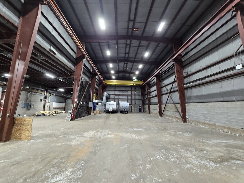 More Photos Of 885 Wells Rd, Wethersfield Manufacturing For Lease