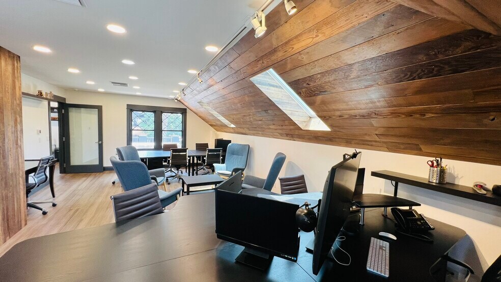 More Photos Of 599 N Fair Oaks Ave, Pasadena Office For Lease