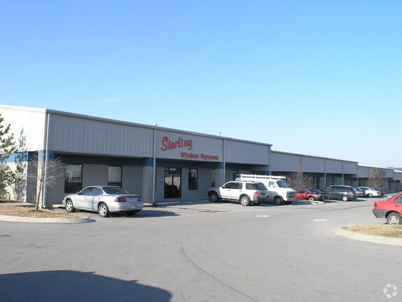 More Photos Of 2915-2929 Murfreesboro Pike, Antioch Light Manufacturing For Lease