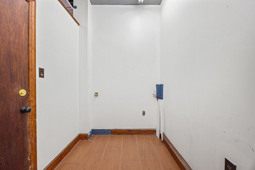 More Photos Of 45-44 Vernon Blvd, Long Island City Apartments For Lease
