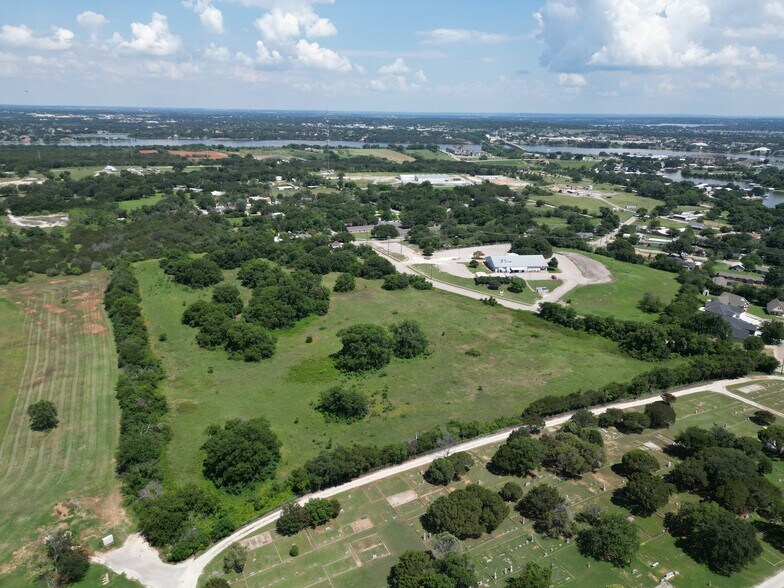 More Photos Of 511 E Moore St, Granbury Land For Sale