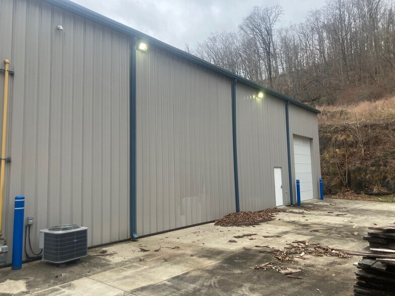 More Photos Of 1438 Johns Creek Rd, Milton Industrial For Lease