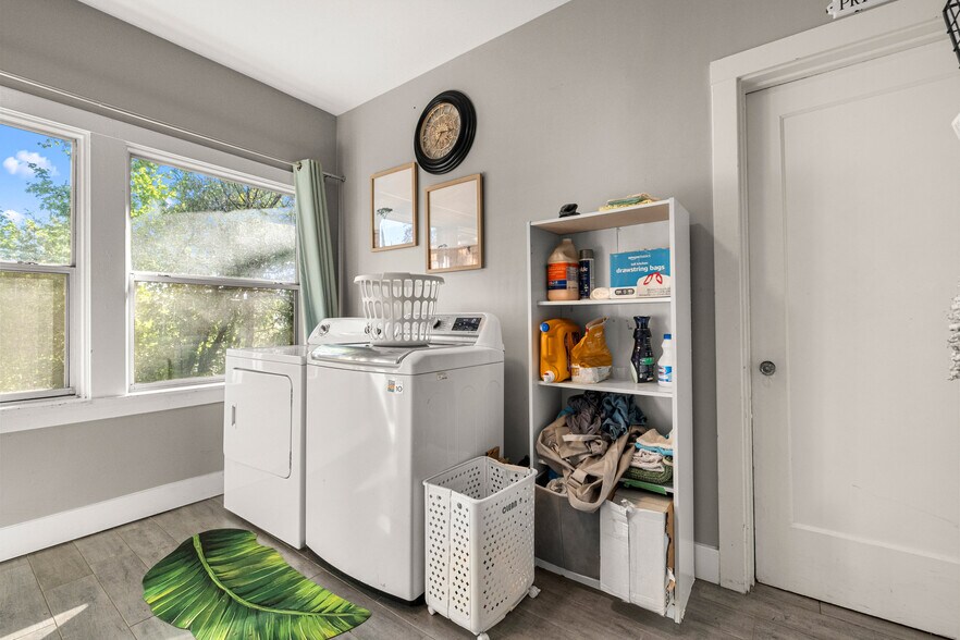More Photos Of 320 Taylor Rd, Newcastle Specialty For Sale