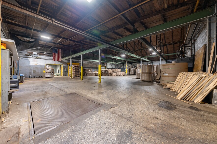 More Photos Of 164 Eyster Rd, Halltown Manufacturing For Sale