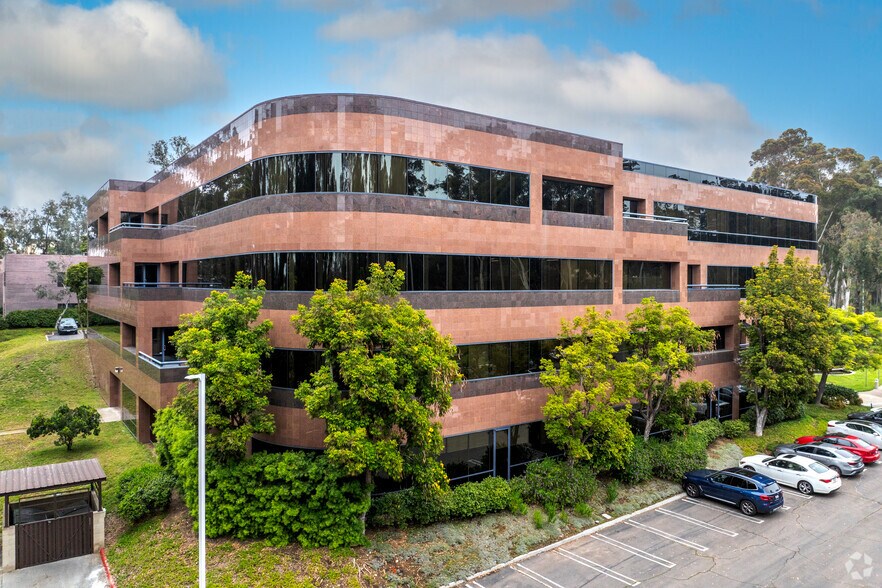 More Photos Of 9820 Willow Creek Rd, San Diego Office For Lease