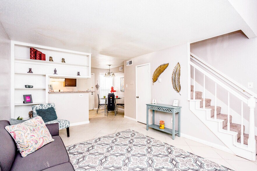 More Photos Of 8600 S Course Dr, Houston Apartments For Sale