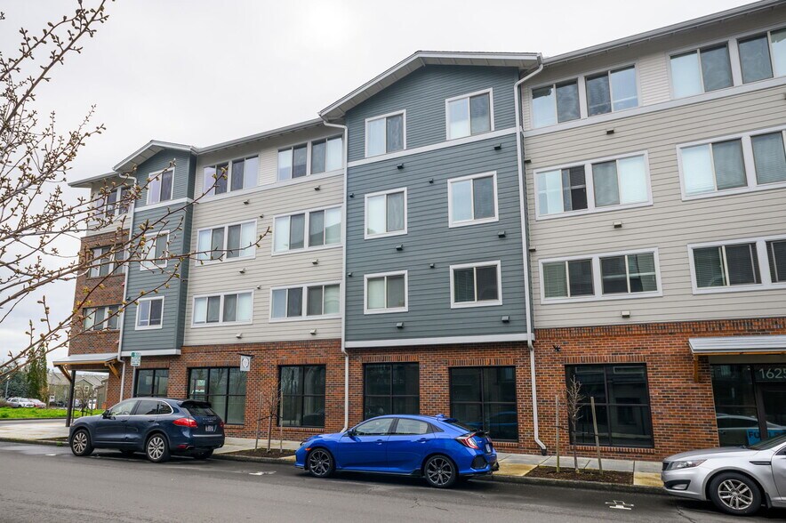 More Photos Of 1625 NE Market Dr, Fairview Apartments For Lease