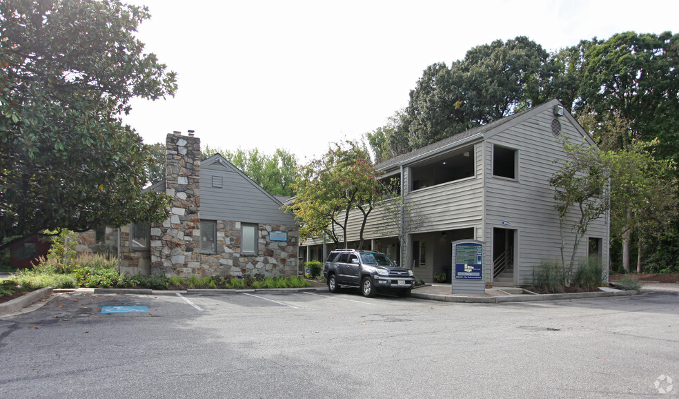 Primary Photo Of 690-692 Ritchie Hwy, Severna Park Medical For Sale