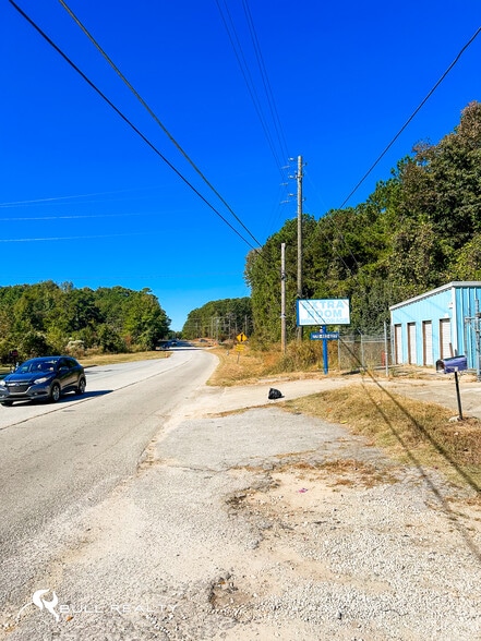 More Photos Of 2570 Flat Shoals Rd SE, Conyers Self Storage For Sale