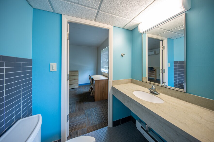 More Photos Of 77 W Bagley Rd, Berea Apartments For Sale