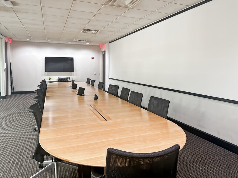 More Photos Of 823 Broad St, Augusta Coworking Space