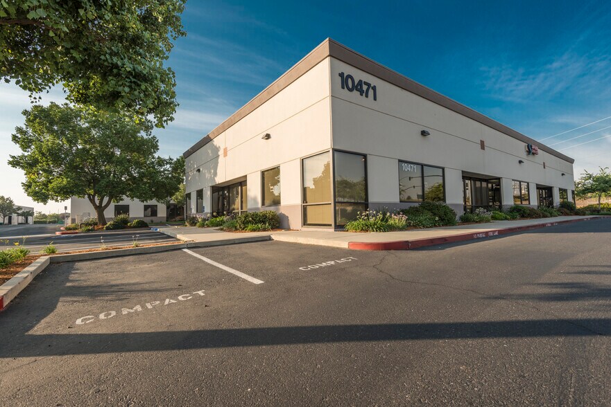 More Photos Of 10481 Grant Line Rd, Elk Grove Flex For Lease
