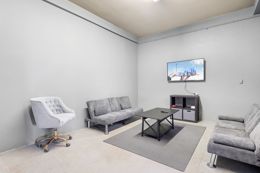 More Photos Of 426-430 Western Ave, Statesville Freestanding For Lease