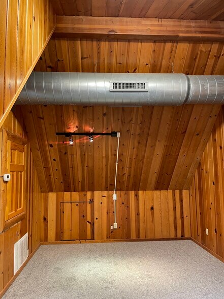 More Photos Of 4225 E Highway 290, Dripping Springs Office For Lease