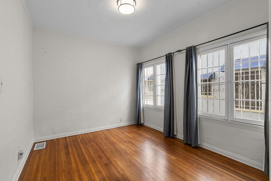 More Photos Of 327 N Ogden Dr, Los Angeles Apartments For Sale