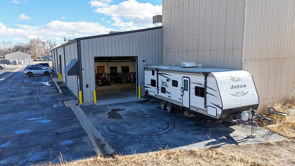 More Photos Of 8017 S 1st St, Wellington Warehouse For Sale