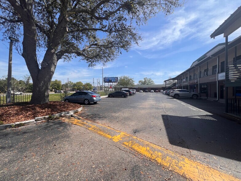 More Photos Of 3586 Aloma Ave, Winter Park Office For Sale