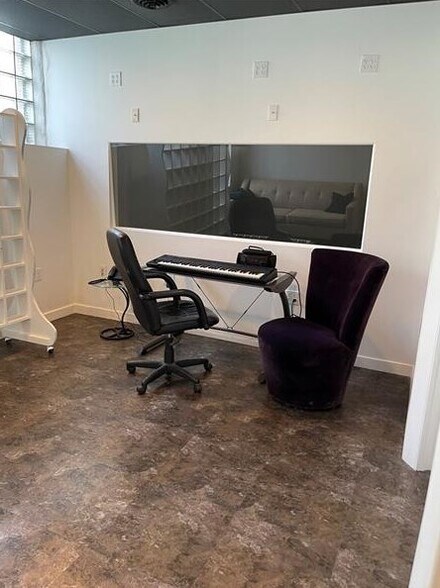 More Photos Of 3567 Bigelow Blvd, Pittsburgh Loft Creative Space For Sale