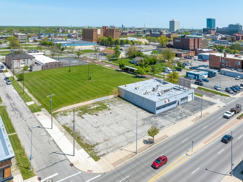 Primary Photo Of 114 19th St, Toledo Land For Sale