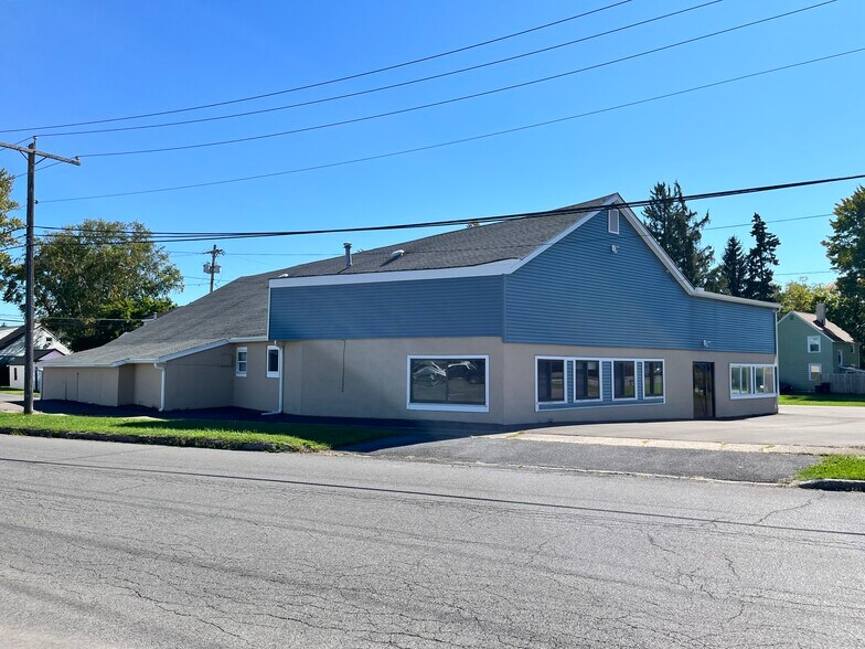 More Photos Of 1800 Brewerton Rd, Mattydale Freestanding For Sale