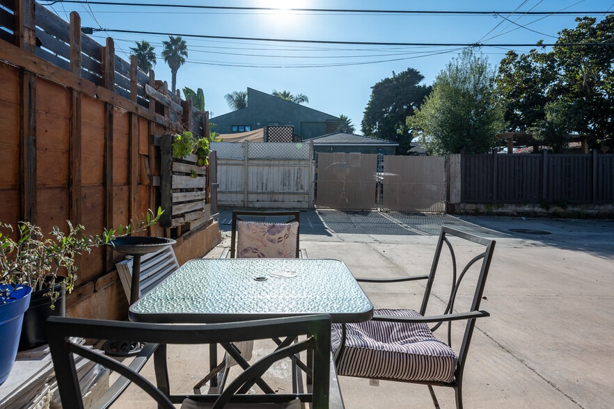 More Photos Of 4741 Point Loma Ave, San Diego Storefront Retail Residential For Lease