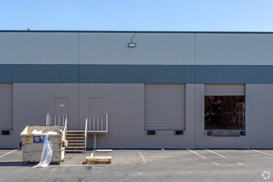 More Photos Of 4067 W Shaw Ave, Fresno Unknown For Lease