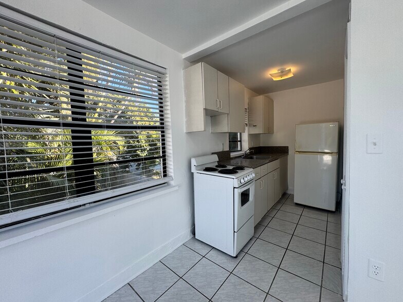 More Photos Of 2633 SW 34th Ave, Miami Multifamily For Sale