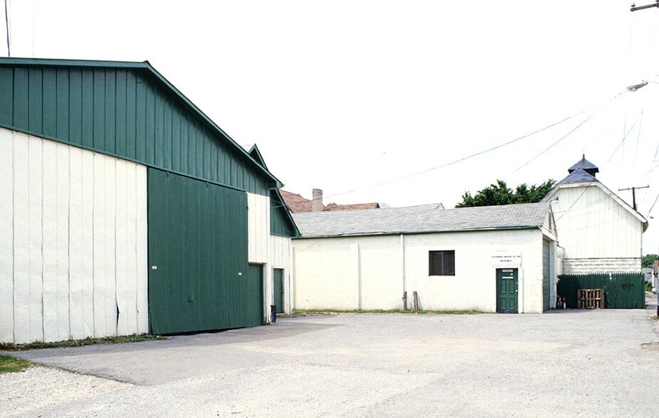 More Photos Of 1807 S Meridian St, Indianapolis Warehouse For Sale