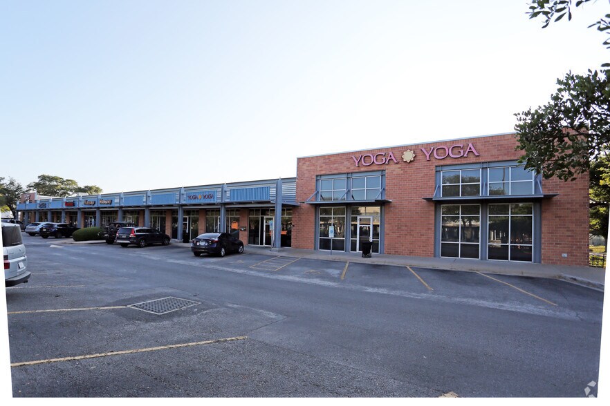 More Photos Of 4477 S Lamar Blvd, Austin Unknown For Lease