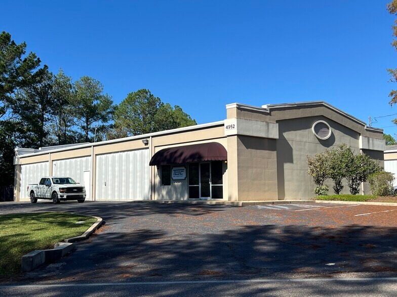 Primary Photo Of 4952 Tufts Rd, Mobile Warehouse For Lease