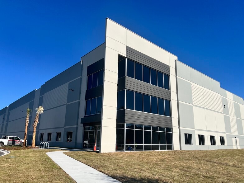 Primary Photo Of 9391 Pritchard Rd, Jacksonville Warehouse For Sale