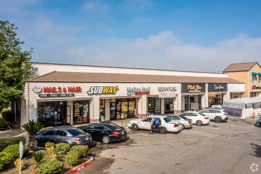 More Photos Of 19725 Colima Rd, Rowland Heights Unknown For Lease