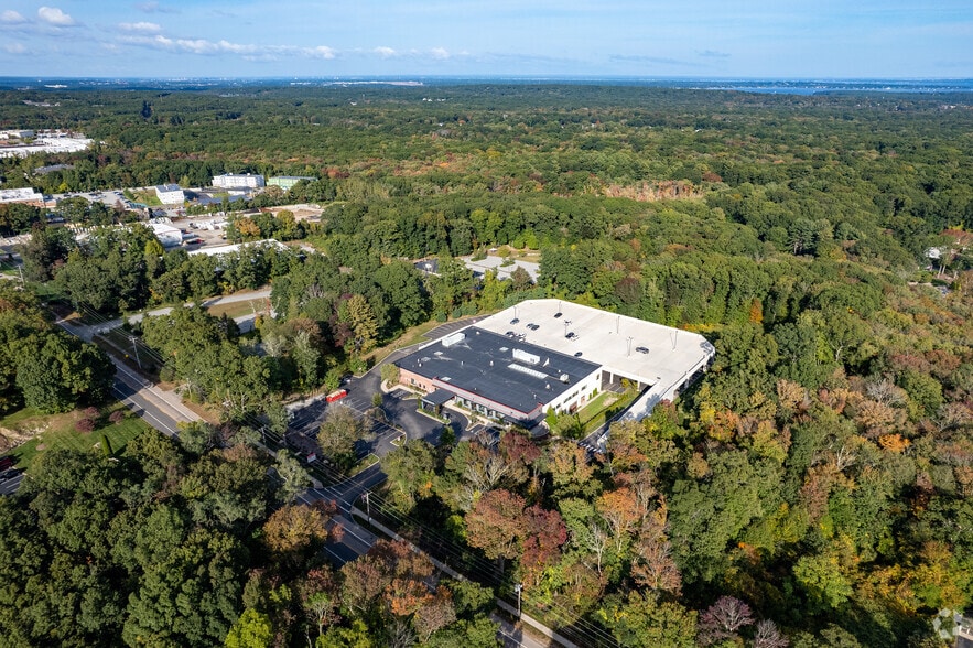 More Photos Of 1598 S County Trl, East Greenwich Medical For Lease