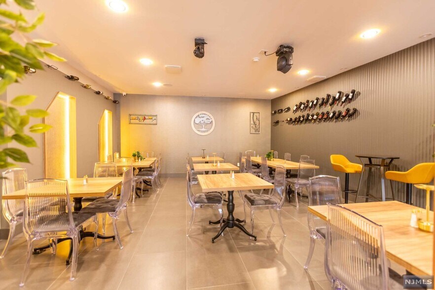 More Photos Of 526 Anderson Ave, Cliffside Park General Retail For Sale